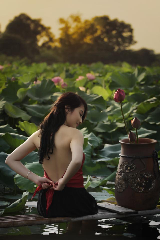 韩国电影漂亮的小姨无删减